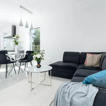 Luksusowy Pod Lasem Szczecin-pilchowo Ev Stacja Ladowania Pilchowo